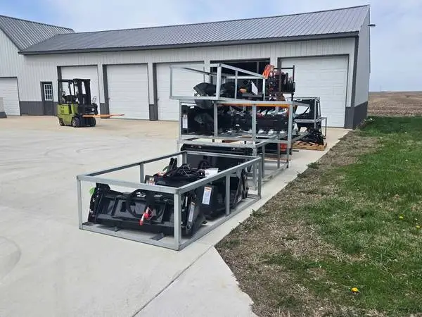 Skidsteer attachments