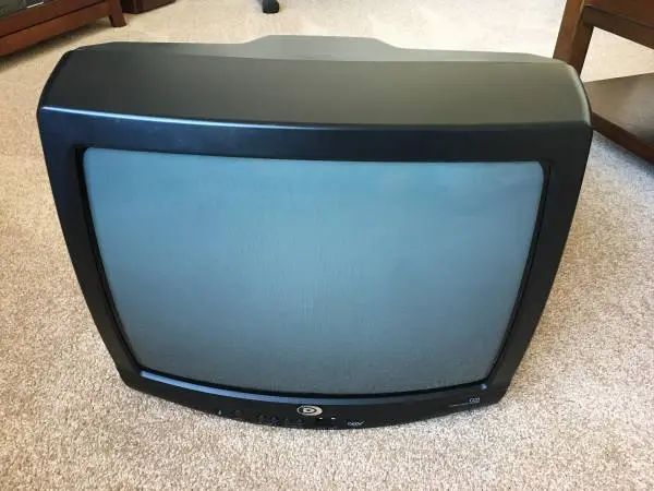 Duraband 19” Color CRT TV Retro Gaming Model: DTV1907A Ex. Condition