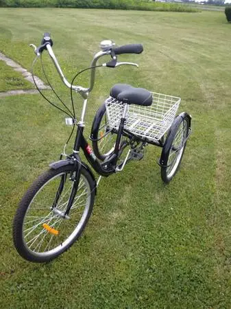 Like New Black Adult 24 Trike  3 Wheeler with 7 speeds