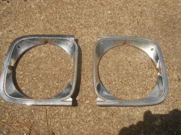 Chevelle Head Light Bezels 71-72