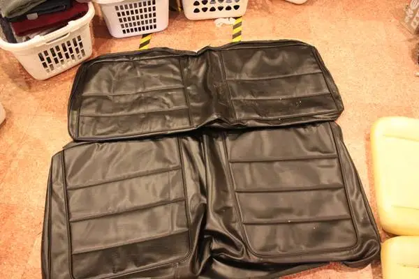 1970 Plymouth bucket car seats