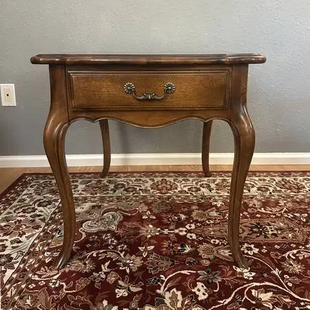 Ethan Allen Country French Lamp Accent End Table Solid Wood