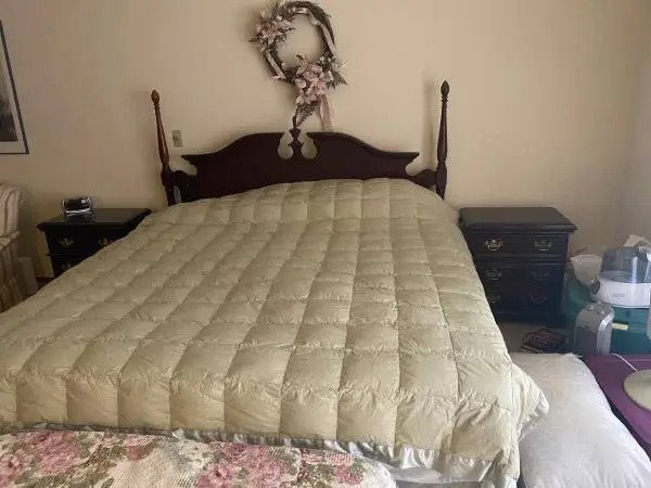 Bedroom set includes mattress