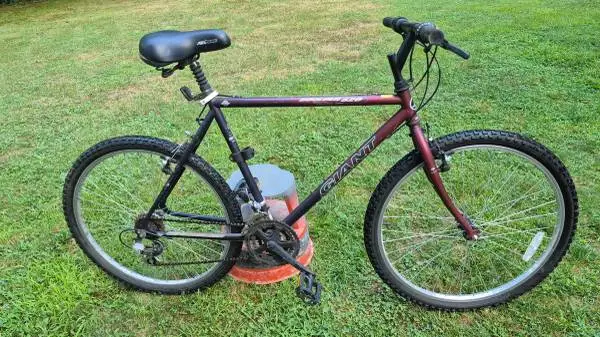 Giant Boulder 520 Mountain Bike
