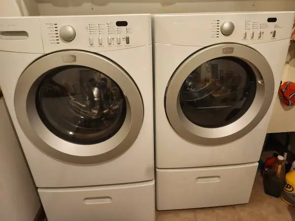 Washer, gas dryer, and pedestals