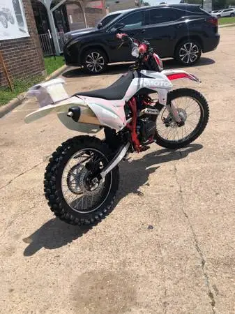 gas powered dirtbike 250cc