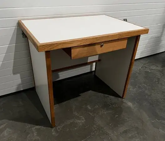 Small & Medium Size Desk (s) at Creative Bargains