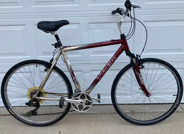Large  aluminum Trek