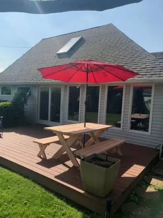 8 Picnic Tables Sawbuck
