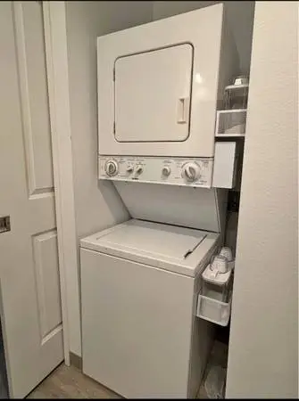24 inch electric stackable Washer and dryer