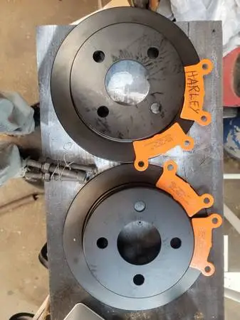 2013 Harley-Davidson Triglide new rear brake rotors and pads