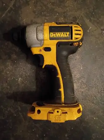 DEWALT 18 VOLT IMPACT