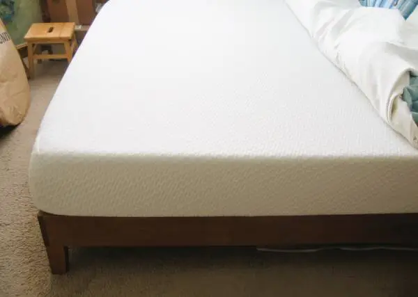 TUFT & NEEDLE KING MATTRESS & PLATFORM