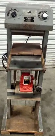 Vulcanizing Press, Makes a wide variety of rubber parts
