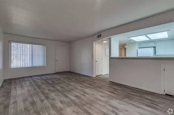 Fantastic neighborhood! Great 2 bed, 2 bath, 947 Sq Ft!