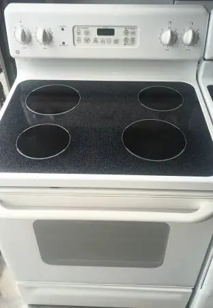 GE Glass Top Stove