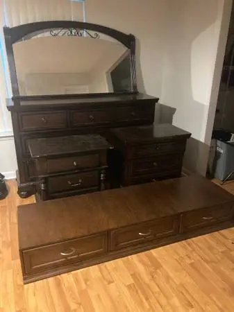 🇺🇸 LABOR DAY MOVING SALE – EVERYTHING MUST GO! 🇺🇸
