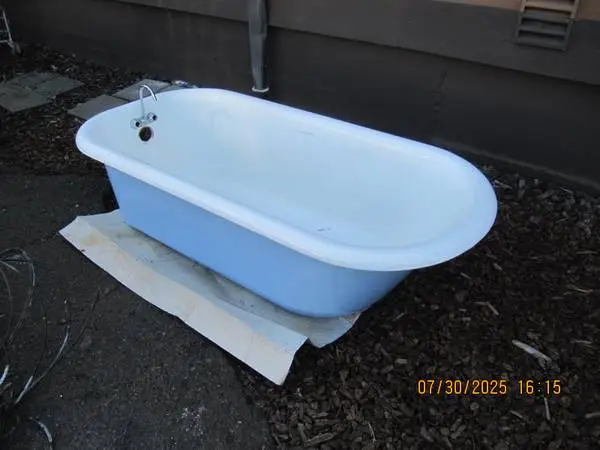 1921 Iron Claw Tub / No Feet