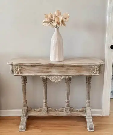 Gorgeous Distressed Vintage Console Table / Entry Way Table