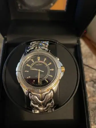 RARE Seiko Kinetic Glass-back watch