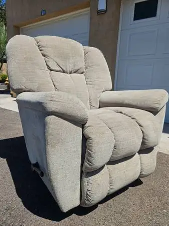 LAZY BOY XL MAVRICK GLIDER RECLINER CHAIR