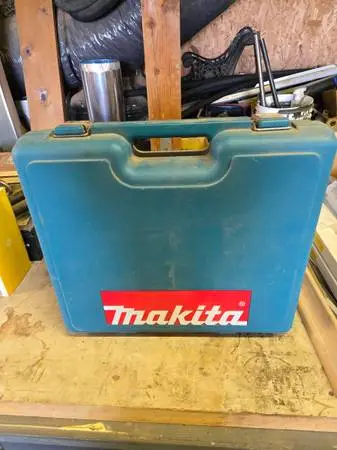 Makita 14.4 Volt Drill/Driver/Flashlight set