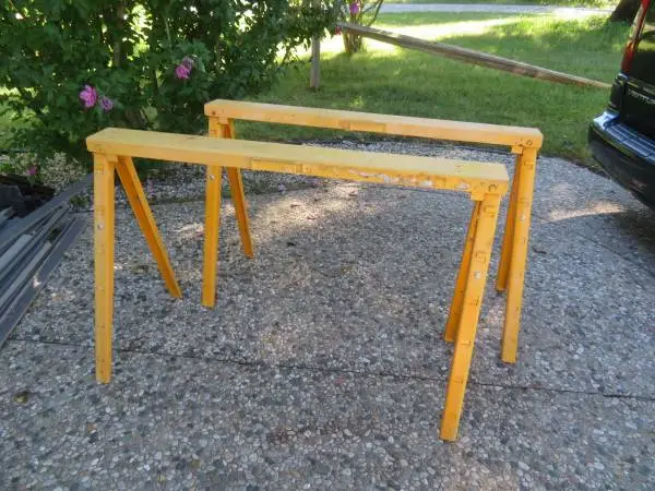 PAIR OF HEAVY DUTY SAWHORSES - 2,400# MAX WEIGHT LOAD