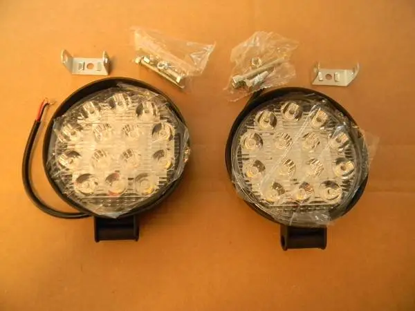 LED LIGHTS 2.5 OR 3.3 INCH OR 4 INCH AND RECTANGULAR