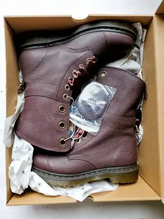 New NIB Dr Doc Martens Aimilie Brown Union Jack Flag UK 7 US 9