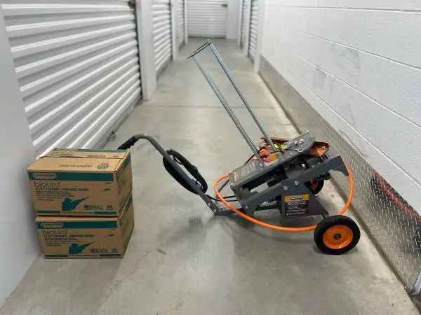 Brand New WheelyBird Auto Feed Clay Thrower with 2 Cases of Targets