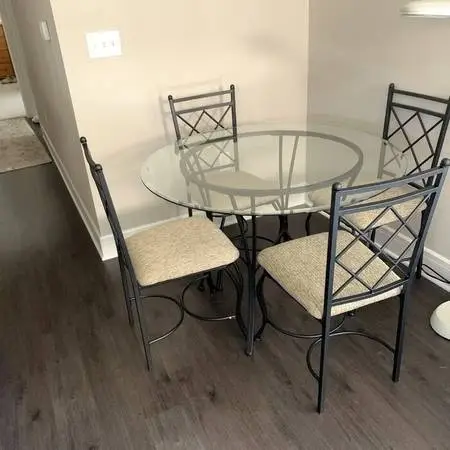 Mainstays 5-Piece Glass Top Dining Set | Black/Beige - MINT Condition