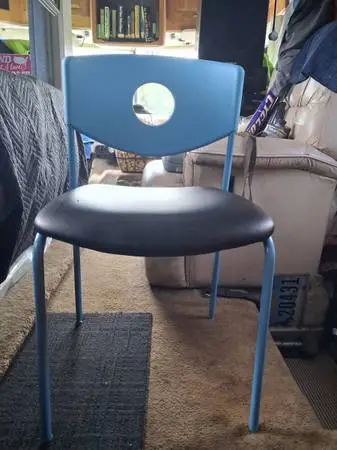 Desk chair new condition sturdy. $10.00