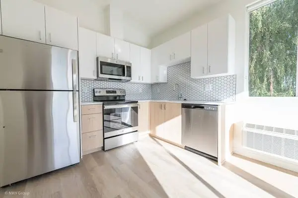 Modern Studio Apt. in St Johns! Get 1 Month Free!