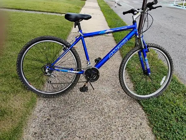 21 Speed Bike, ExerBike, Weights, Juggling Clubs, Microwave, TV, TOOLS