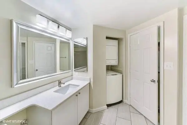 Your fur babys next favorite spot! 1 BD / 1 BA thats purrrfect!