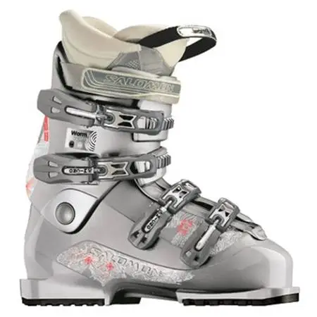 New Salomon Charm 4 ski boots womens size 7 7.5 24 24.5 mondo