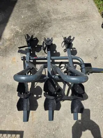 Bell Right Up 350 3-Bicycle Platform Hitch Rack