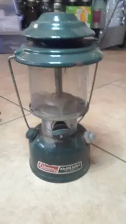 Coleman 2 mantle gas lantern