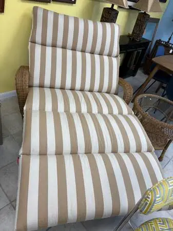 Double Chaise with a Side Table