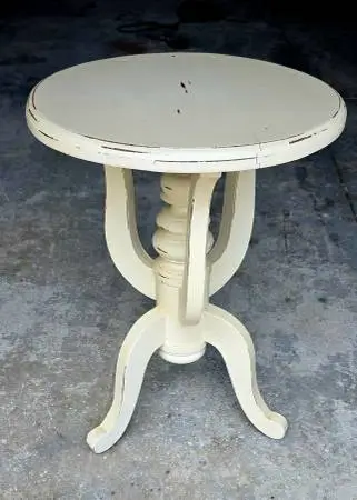 Round end table