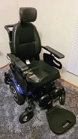 BRAND NEW Merits Vector P323 Power Wheelchair - OBO Never Used