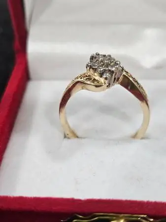 New 14K Gold Diamond Cluster ring