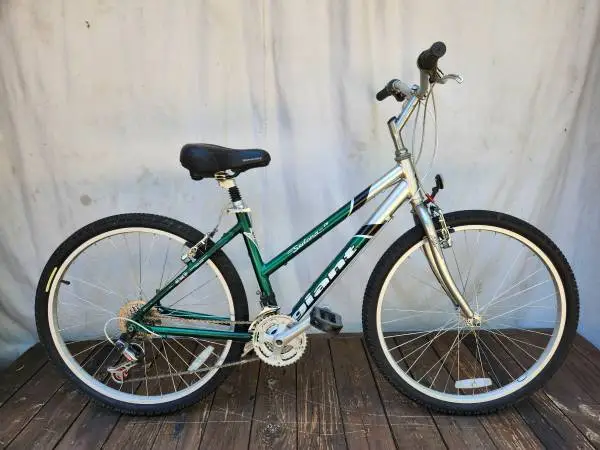 2005 Giant Sedona CS Step-Through Hybrid Comfort Bike – 17 Small