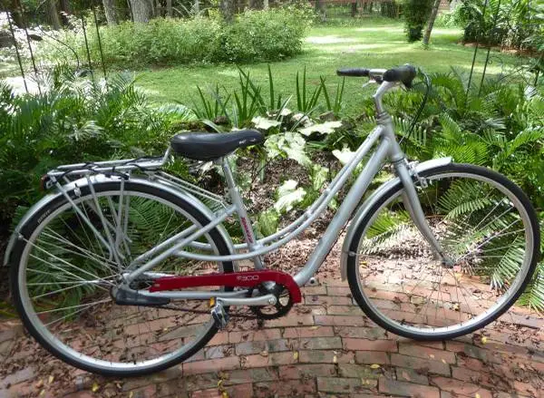 EXCELLENT TORKER T300 HYBRID BIKE WITH FENDERS & REAR RACK