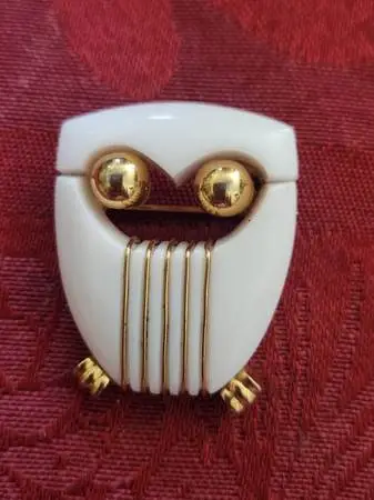 Vintage Trifari Lucite Owl Pin