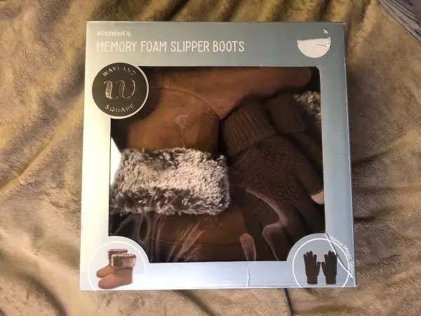 New Womens Memory Foam Slipper Boots Size M (9-10) Winter Knit Gloves