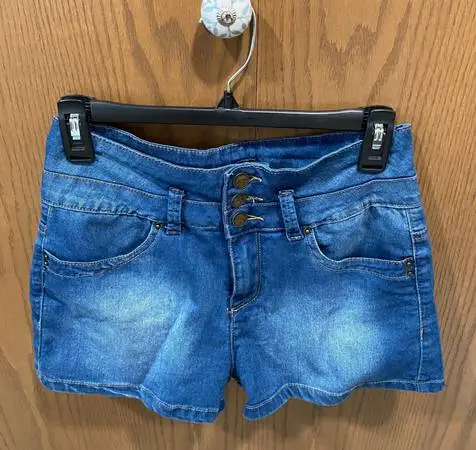 Jean Shorts (YMI brand) Junior/Womens Size 9