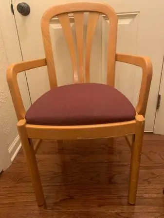 SOLID WOOD SIDE CHAIR