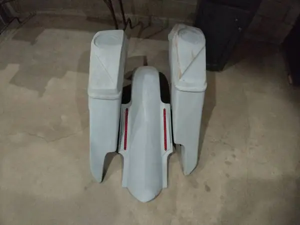 HARLEY-DAVIDSON CUSTOM BAGS & REAR FENDER