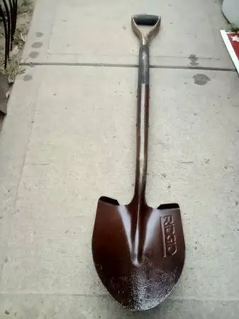 RIGID ROUND POINT SHOVEL